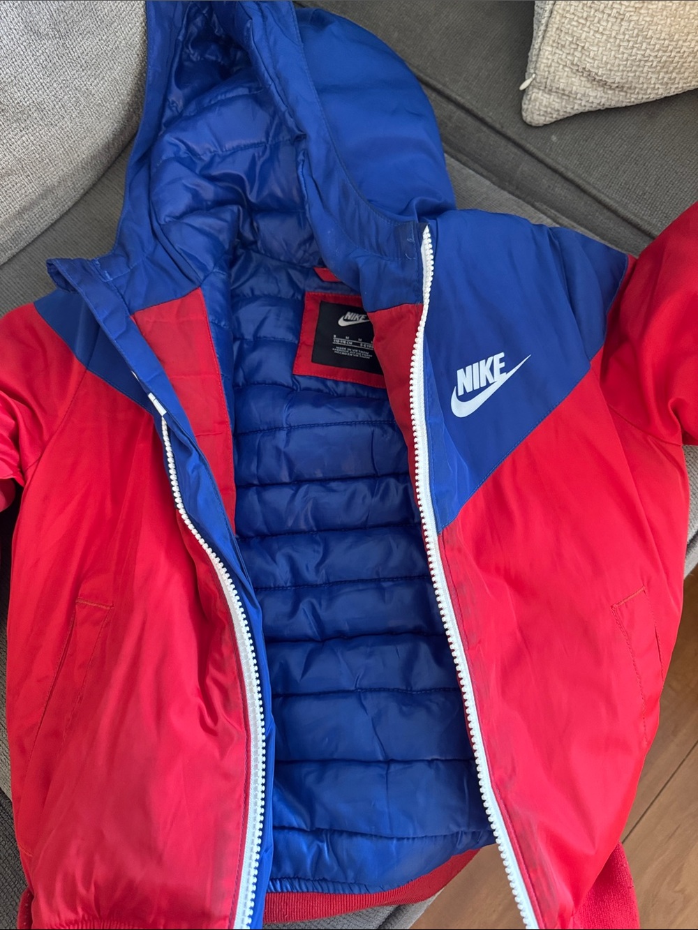 Nike Red and Blue Hooded Puffer Jacket for Kids size 5/6